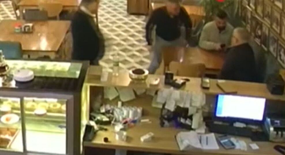 Günlerce süren takip son buldu! Mahalle esnafını usandıran suç makinesi yakalandı - 2. Resim