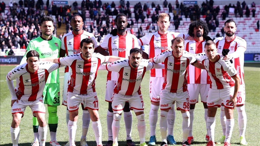 Sivasspor Başkanı'ndan yabancı hakem açıklaması! - 1. Resim