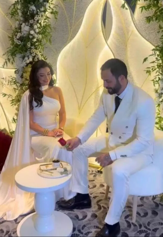 Aycan Varış 9 yıl sonra nişanlandı! İşte müstakbel eşi... - 3. Resim