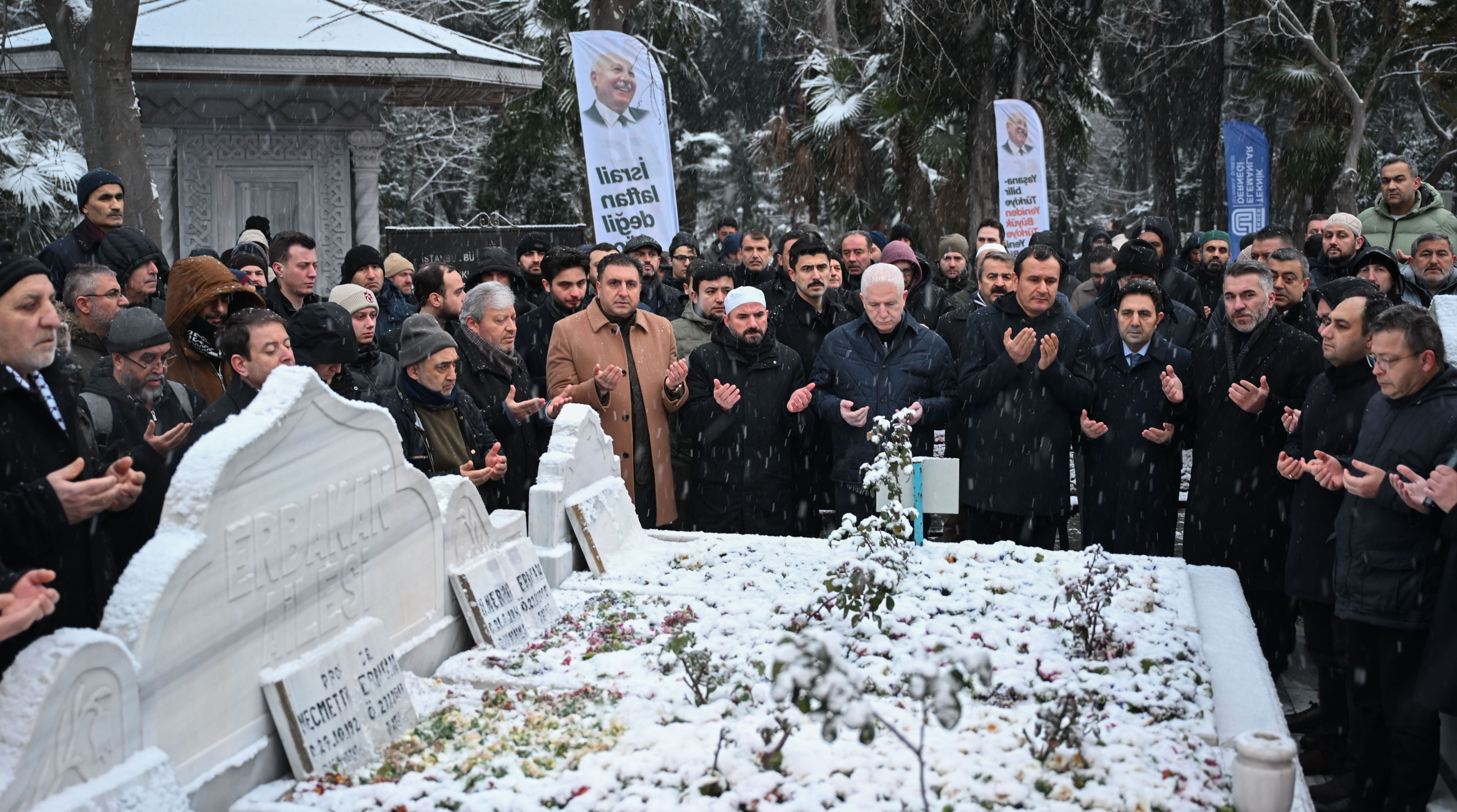 Cumhurbaşkanı Erdoğan vefatının 14. yılında Necmettin Erbakan'ı andı - 1. Resim