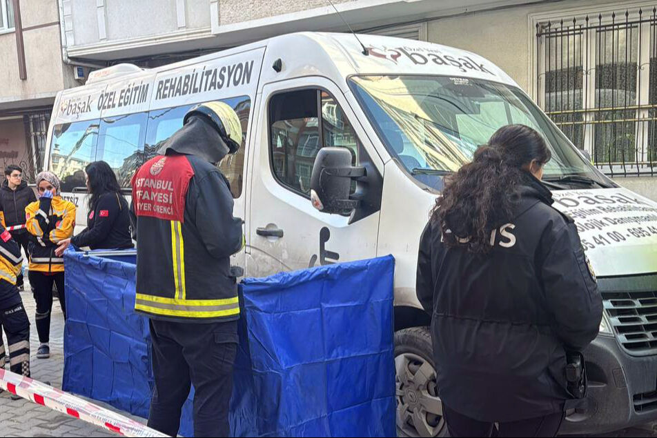 Esenyurt'ta dehşete düşüren kaza! Minibüs 5 yaşındaki çocuğun üstünden geçti - 1. Resim