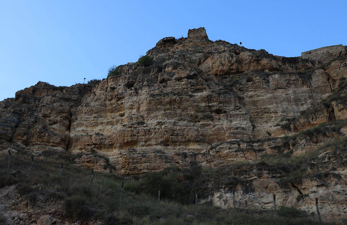 Şiddetli bir depremde koruyabilir mi? Tarihi kaleye çelik örtüleme yapıldı - 1. Resim