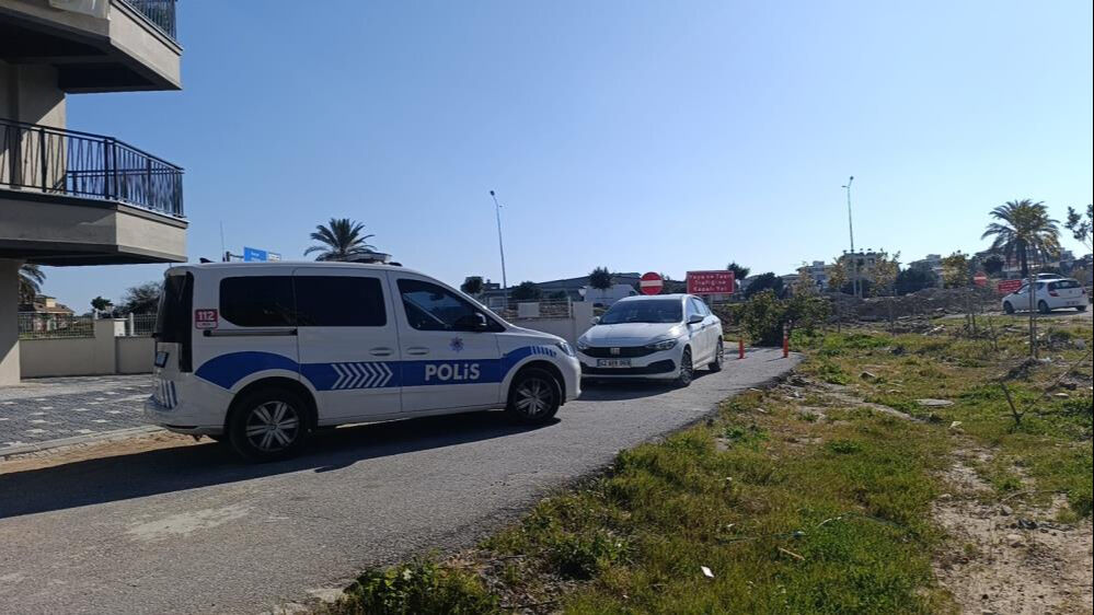 Çalıntı araçtan suç makinesi çıktı! Polisi karşısında görünce intihara kalkıştı - 1. Resim