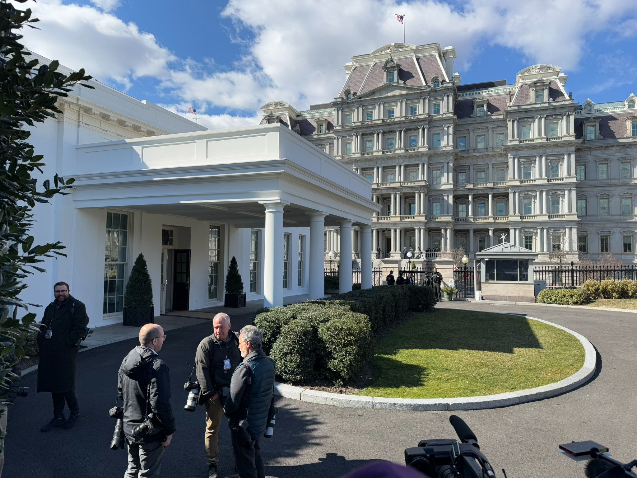 Trump-Zelenskiy zirvesi kavgayla bitti! Anlaşma imzalanmadı Trump-Zelenskiy Zirvesi başladı! Masada hangi konular var? - 3. Resim