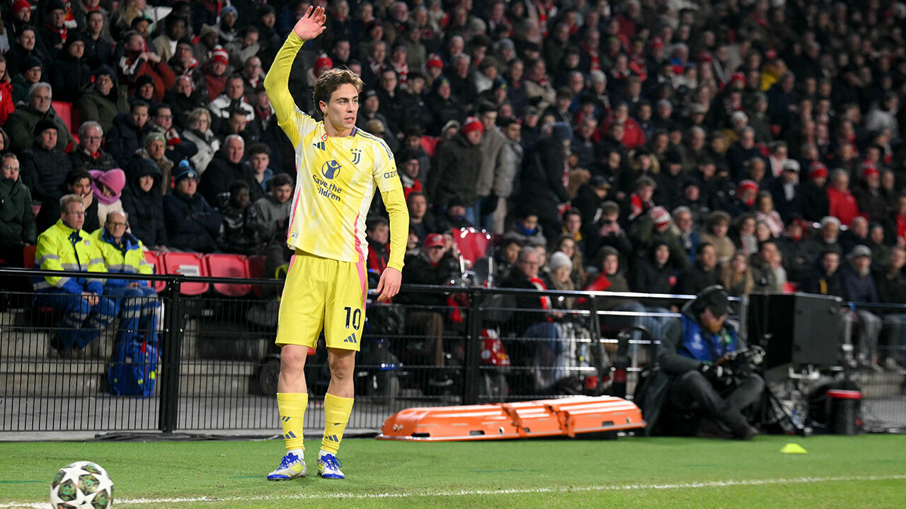 Türk futbol tarihine geçecek! Kenan Yıldız için istenen bonservis dudak uçuklattı Türk futbol tarihine geçecek! Kenan Yıldız için istenen bonservis dudak uçuklattı - 1. Resim