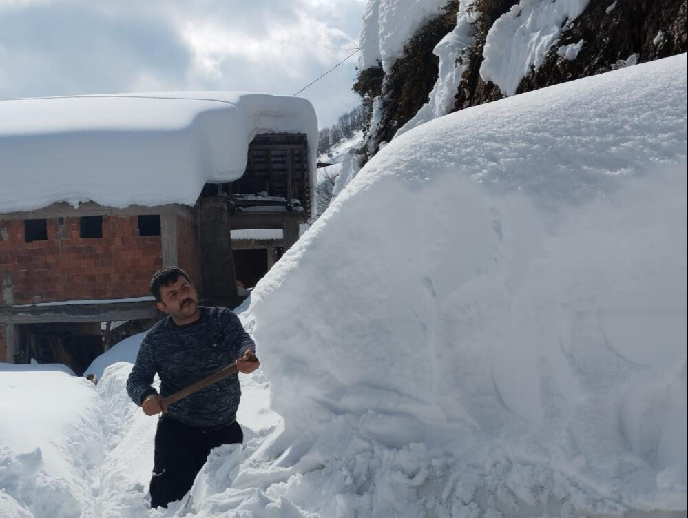 Artvin'de insanlar park ettiği arabalarını bulamadı! - 4. Resim