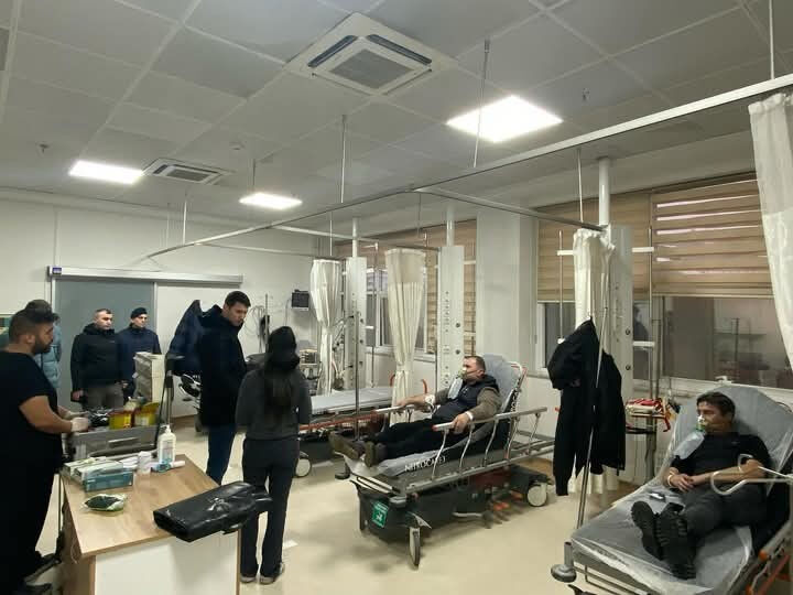 Artvin'de yabancı plakalı tır tünel içinde yandı! 5 kişi hastanelik oldu Artvin'de yabancı plakalı tır tünel içinde yandı! 5 kişi hastanelik oldu - 3. Resim