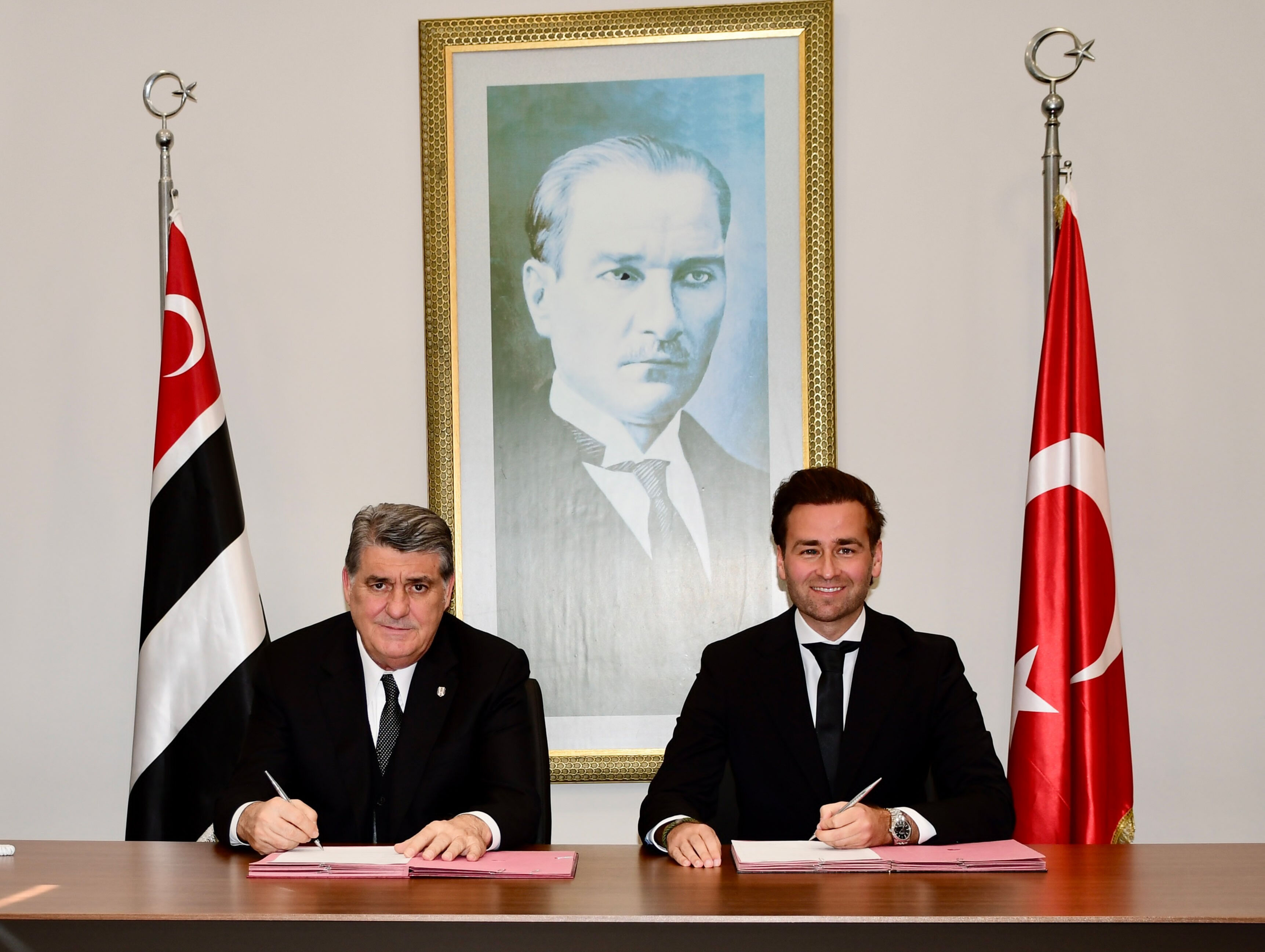 Borussia Dortmund'ta 12 sene çalıştı! Beşiktaş'tan flaş Eduard Graf hamlesi - 1. Resim