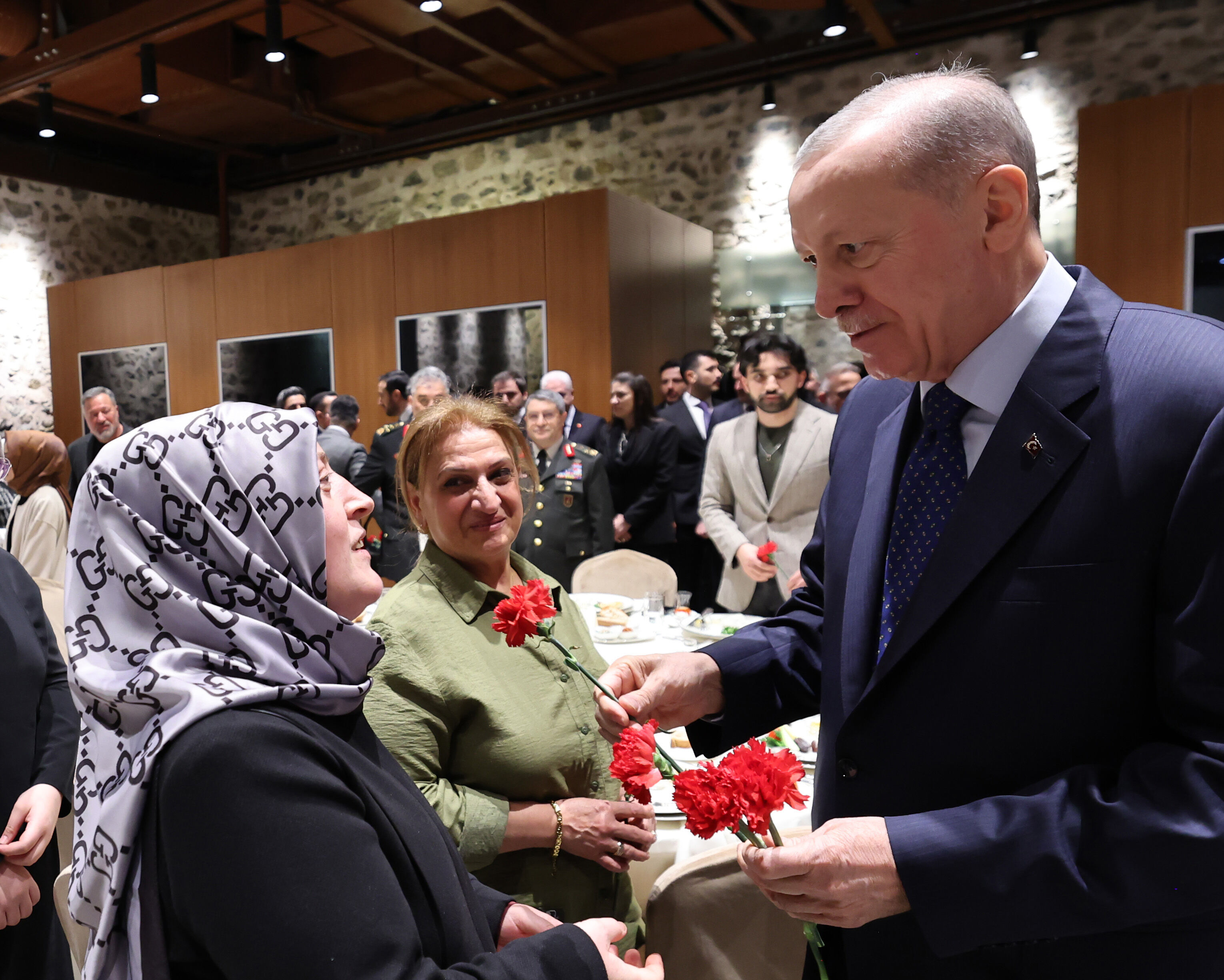 Cumhurbaşkanı Erdoğan'dan Kandil'e net mesaj! Sözler tutulmazsa, demir yumruğumuz hazır Cumhurbaşkanı Erdoğan'dan Kandil'e net mesaj! Sözler tutulmazsa, demir yumruğumuz hazır - 1. Resim