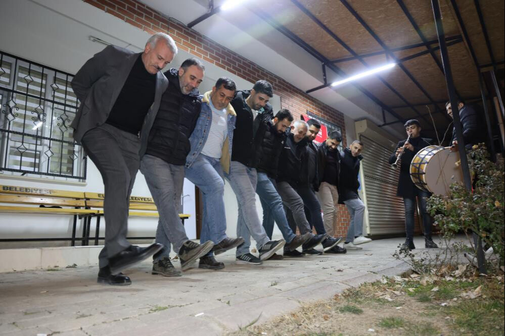 Elazığlılar geleneği bozmadı! İlk sahur coşku ile karşılandı - 1. Resim