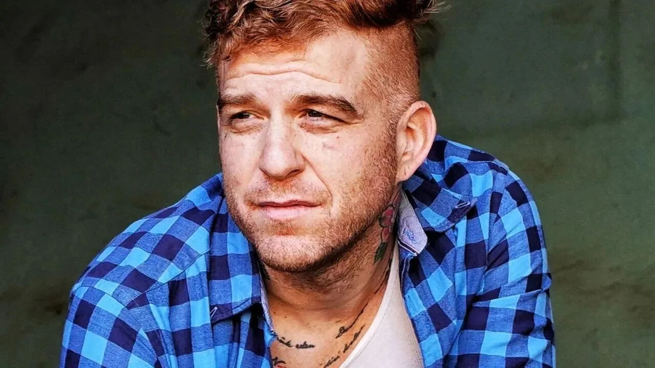 Gökhan Özoğuz kimdir, kaç yaşında? Athena'nın solisti olarak tanınıyor - 2. Resim