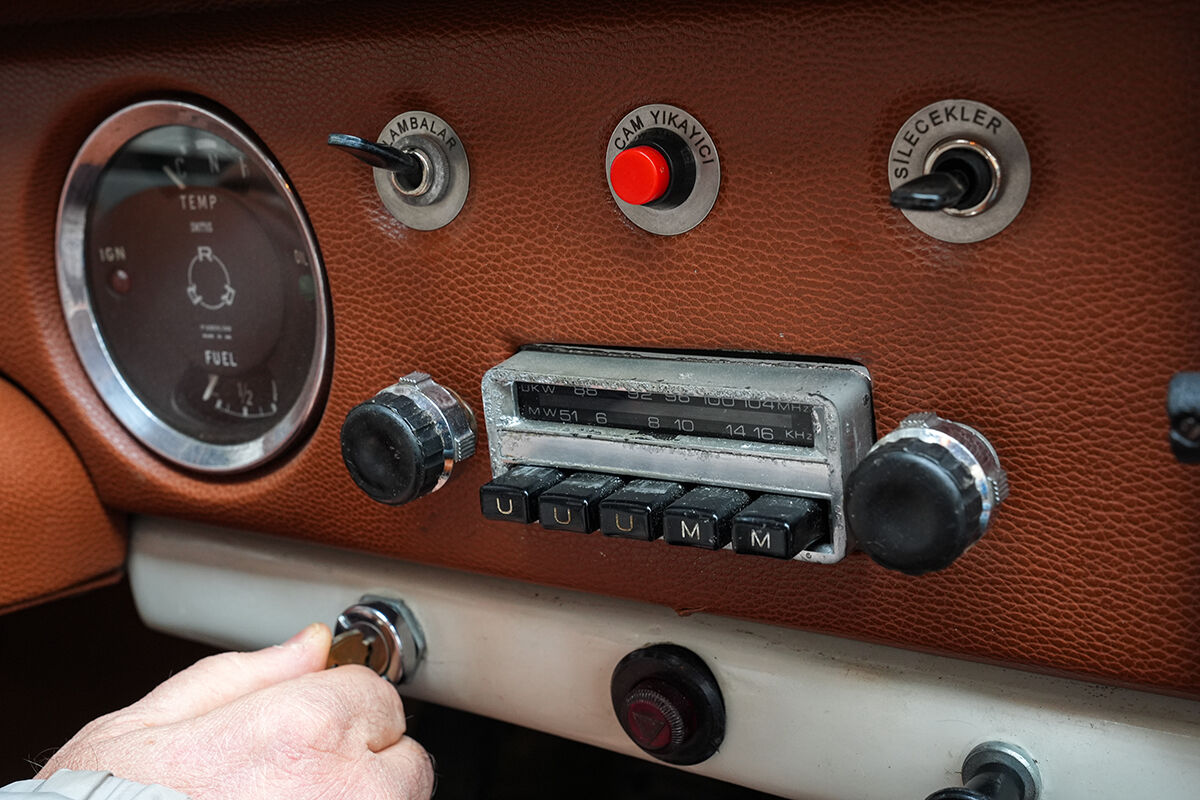 Hepsi ilk günkü gibi! Arabalarını kardeş gibi gören Anadol tutkunları garajlarını açtı - 2. Resim