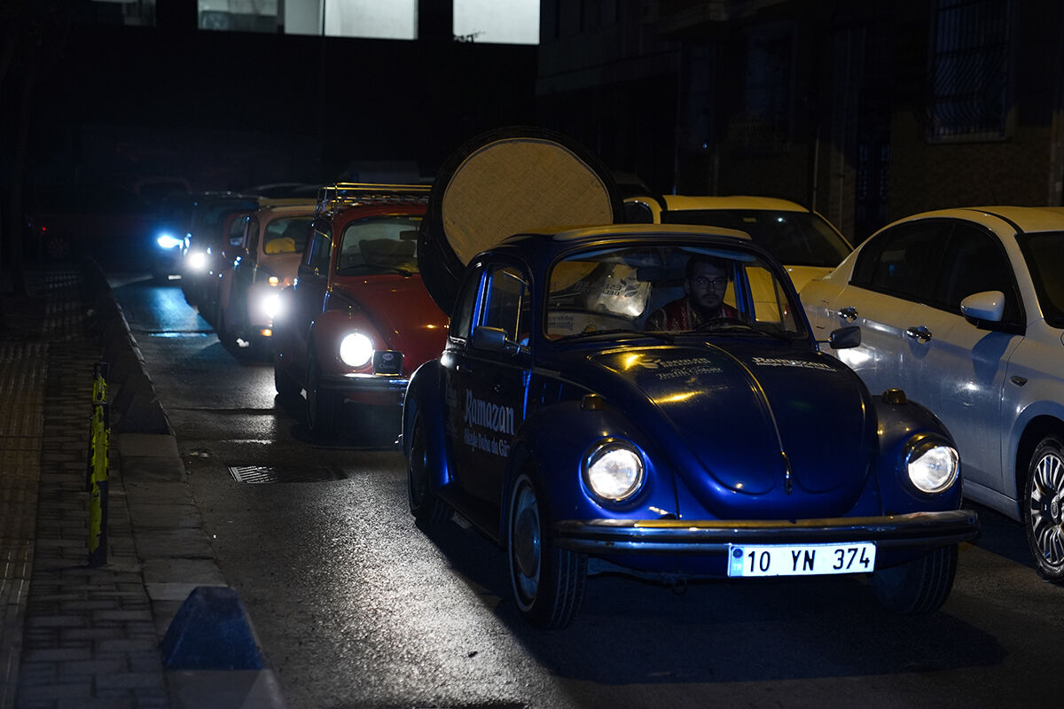 İlk sahur heyecanı! Ramazanın ilk gecesinden dikkat çeken manzaralar İlk sahur heyecanı! Ramazanın ilk gününden dikkat çeken manzaralar - 1. Resim