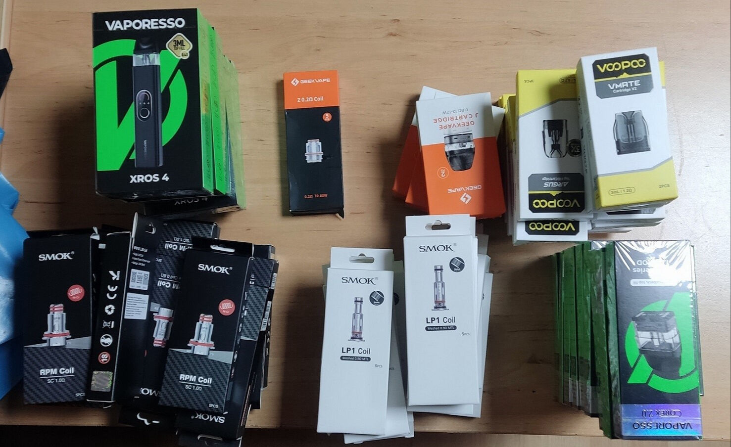 Yüzlerce paketi vücutlarına yapıştırdılar! Elektronik sigara kaçakçıları sınırları zorladı Yüzlerce paketi vücutlarına yapıştırdılar! Elektronik sigara kaçakçıları sınırları zorladı - 2. Resim