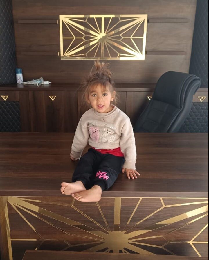 4 yaşındaki Nazlı'ya son veda: Mahalleli cenazeye akın etti, gözyaşları sel oldu 4 yaşındaki Nazlı'ya son veda: Mahalleli cenazeye akın etti, gözyaşları sel oldu - 3. Resim