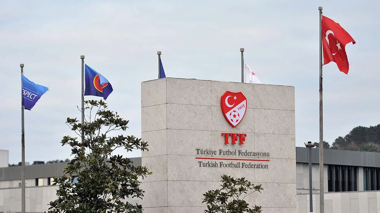 Aslan TFF'ye savaş açtı! TFF ve Tahkim Kurulu için suç duyurusunda bulunulacak Aslan TFF'ye savaş açtı! TFF ve Tahkim Kurulu için suç duyurusunda bulunacak - 2. Resim