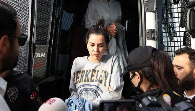 Dilan Polat'tan Instagram hamlesi! Sosyal medyada iddialar arka arkaya geldi Dilan Polat'tan Instagram hamlesi! Sosyal medyada iddialar arka arkaya geldi - 1. Resim