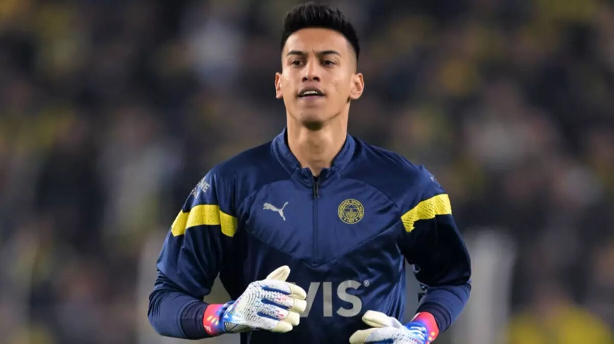 İrfan Can el koydu! Fenerbahçe'nin yerli eldiveni kaleyi tapuladı - 1. Resim