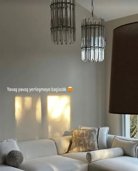 Kadir Doğulu ve Neslihan Atagül evlerini yeniden dekore ettiler! Hem evleri hem de fiyatı çok konuşuldu - 2. Resim