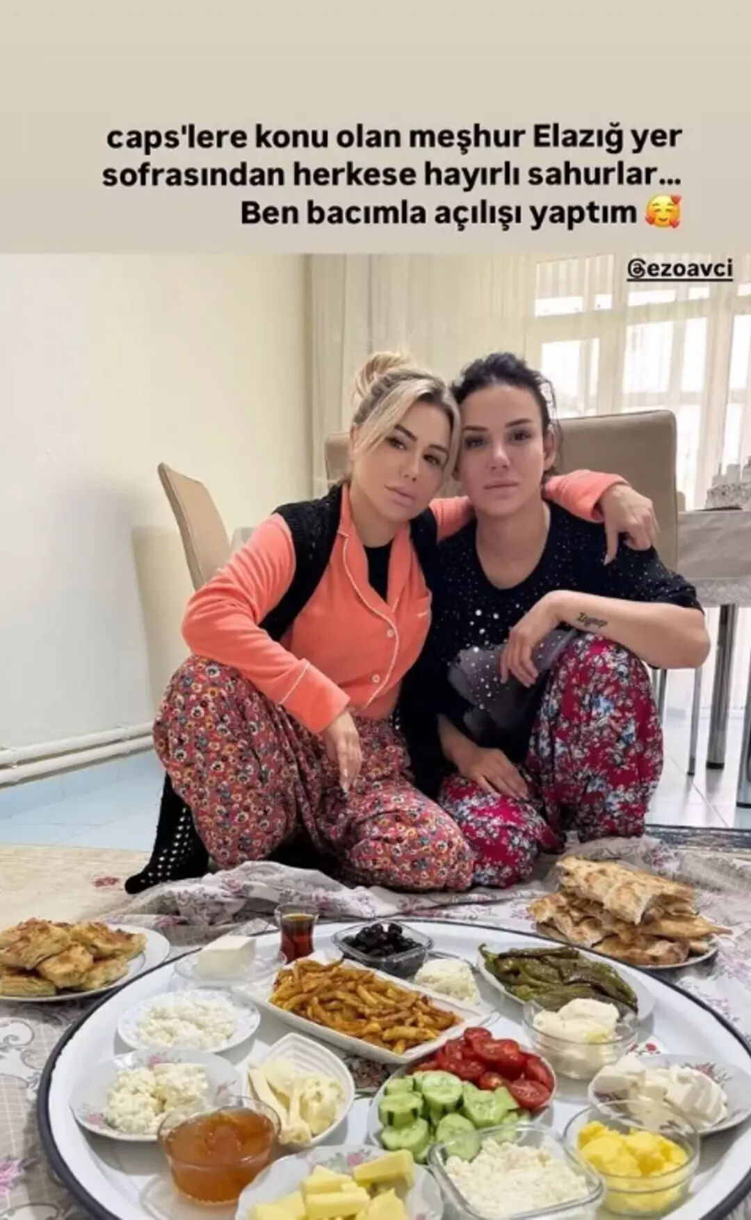 Kazancıyla gündemdeydi! Şarkıcı Ceylan'ın sahur pozu gündem oldu - 2. Resim