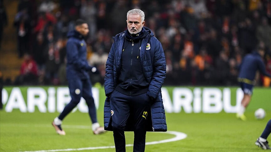 Mourinho neden yok, cezalı? Antalyaspor maçında kulübede yok - 3. Resim