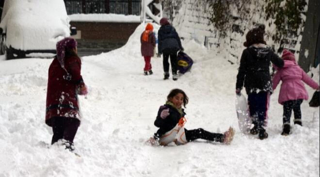 3 Mart bugün okullar tatil mi? Kar yağışı olan illerde eğitime ara verilmesi bekleniyor! - 1. Resim