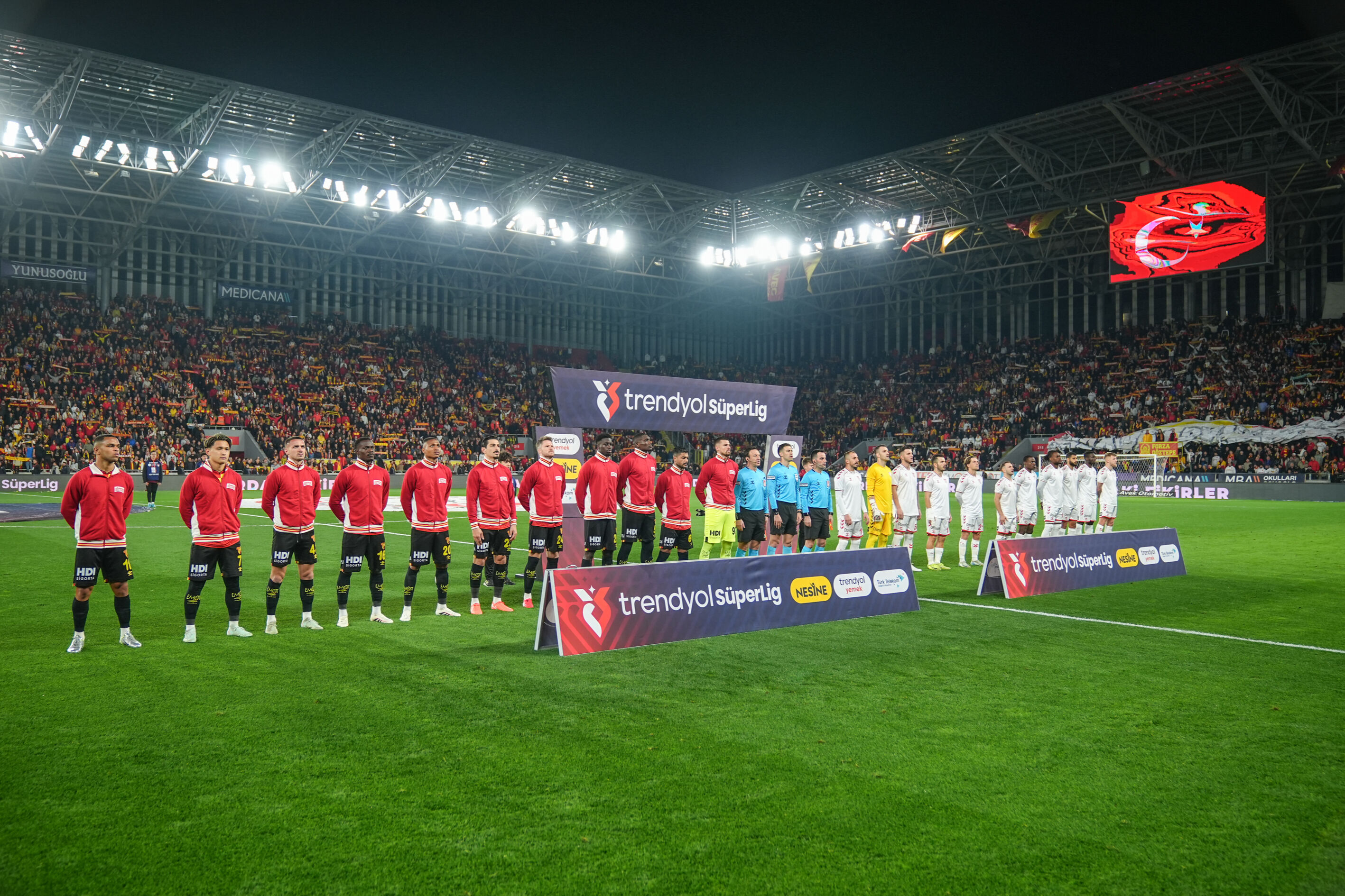 4 gol var kazanan yok! İzmir'de gol düellosunda kazanan çıkmadı 4 gol var kazanan yok! İzmir'de gol düellosunda kazanan çıkmadı - 1. Resim