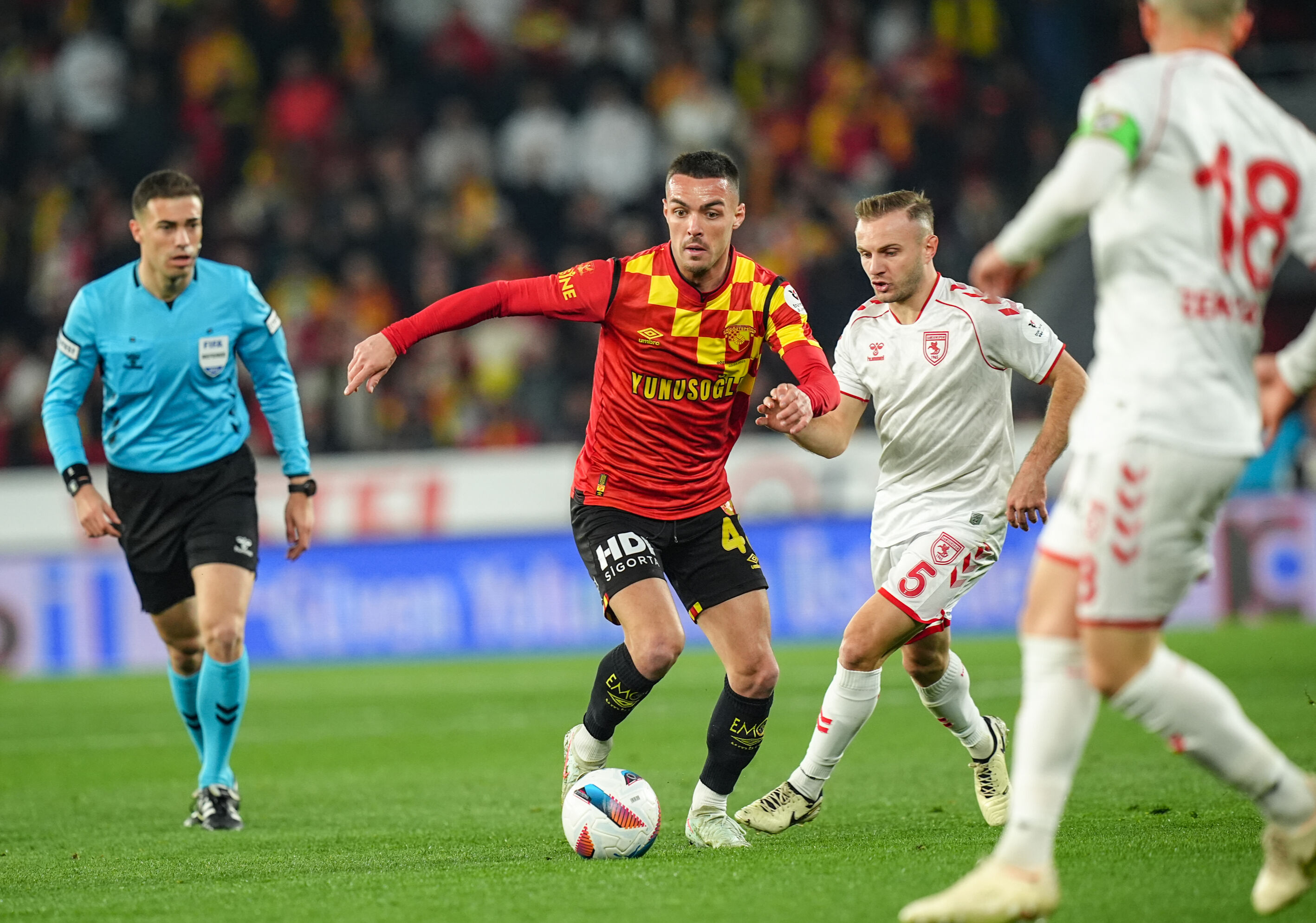 4 gol var kazanan yok! İzmir'de gol düellosunda kazanan çıkmadı Canlı Anlatım | Göztepe - Samsunspor - 2. Resim