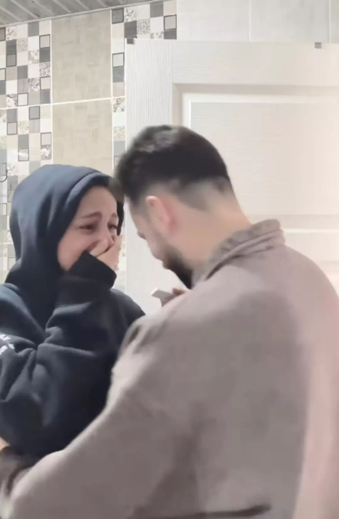 'Amin' videosuyla tanınmıştı! Gizem Yıldız son videosuyla olay oldu! Gözyaşları içerisinde duyurdu - 2. Resim