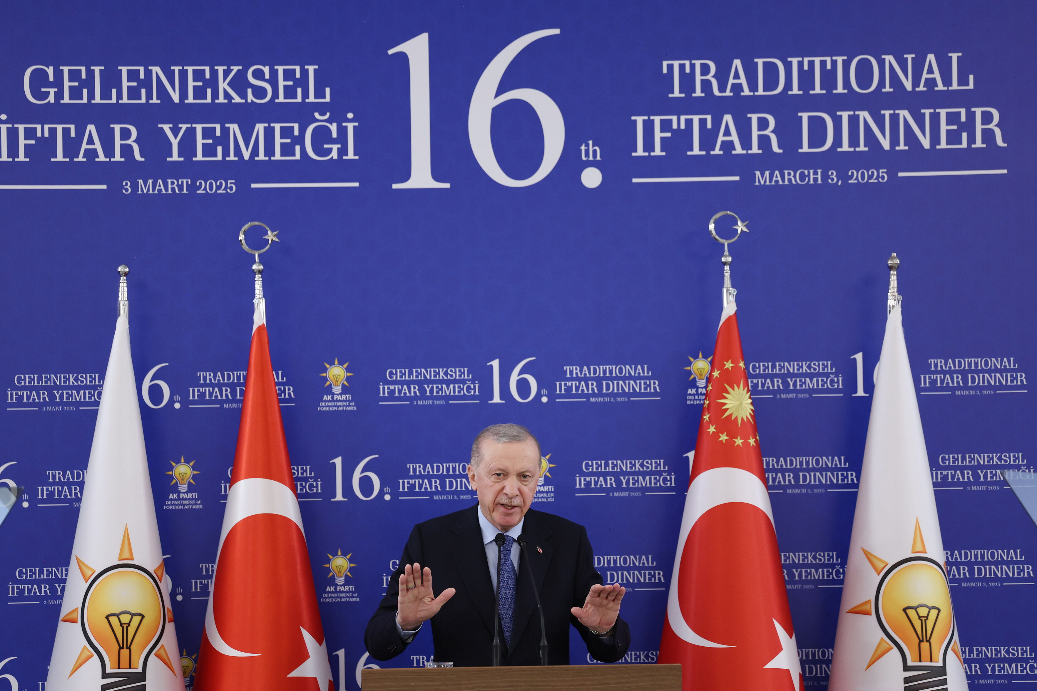 Cumhurbaşkanı Erdoğan, Avrupa'yı çok net uyardı: Türkiyesiz mümkün değil, stratejik önceliğimiz Cumhurbaşkanı Erdoğan, Avrupa'yı çok net uyardı: Türkiyesiz mümkün değil, stratejik önceliğimiz - 1. Resim