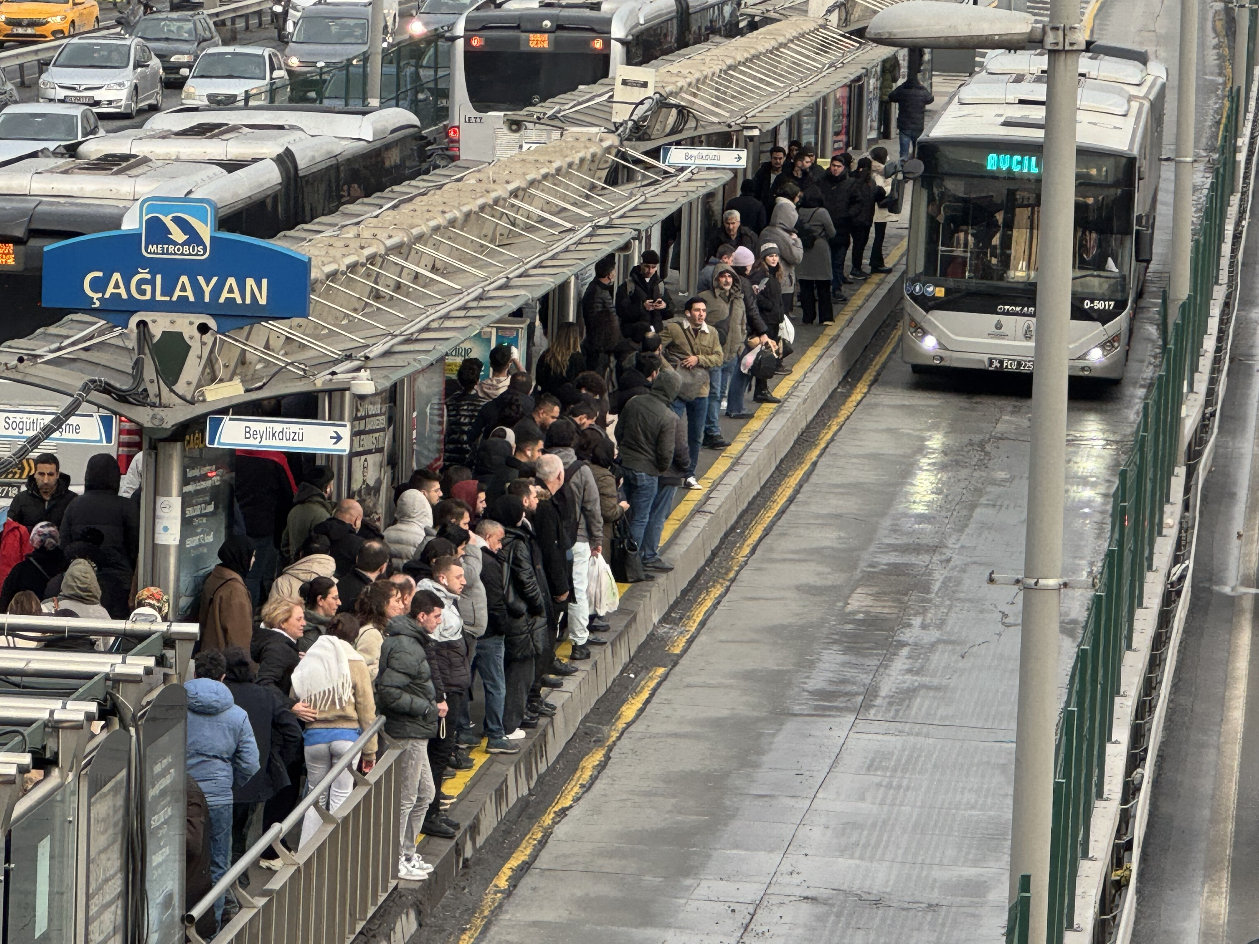 İftar saati yaklaşırken trafikte yoğunluk! Yüzde 80'e kadar çıktı - 3. Resim