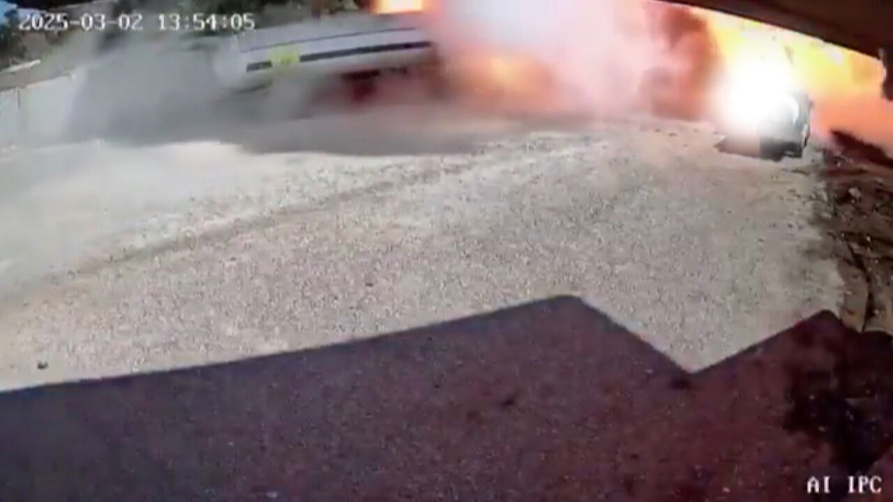 Lübnan'da gaz tankeri faciası! Anne ve 3 çocuğu hayatını kaybetti - 1. Resim