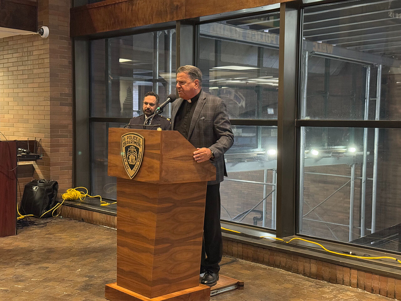 180 yıllık tarihinde bir ilk! New York Polis Teşkilatı "Hilal Yakma Töreni" düzenledi - 5. Resim