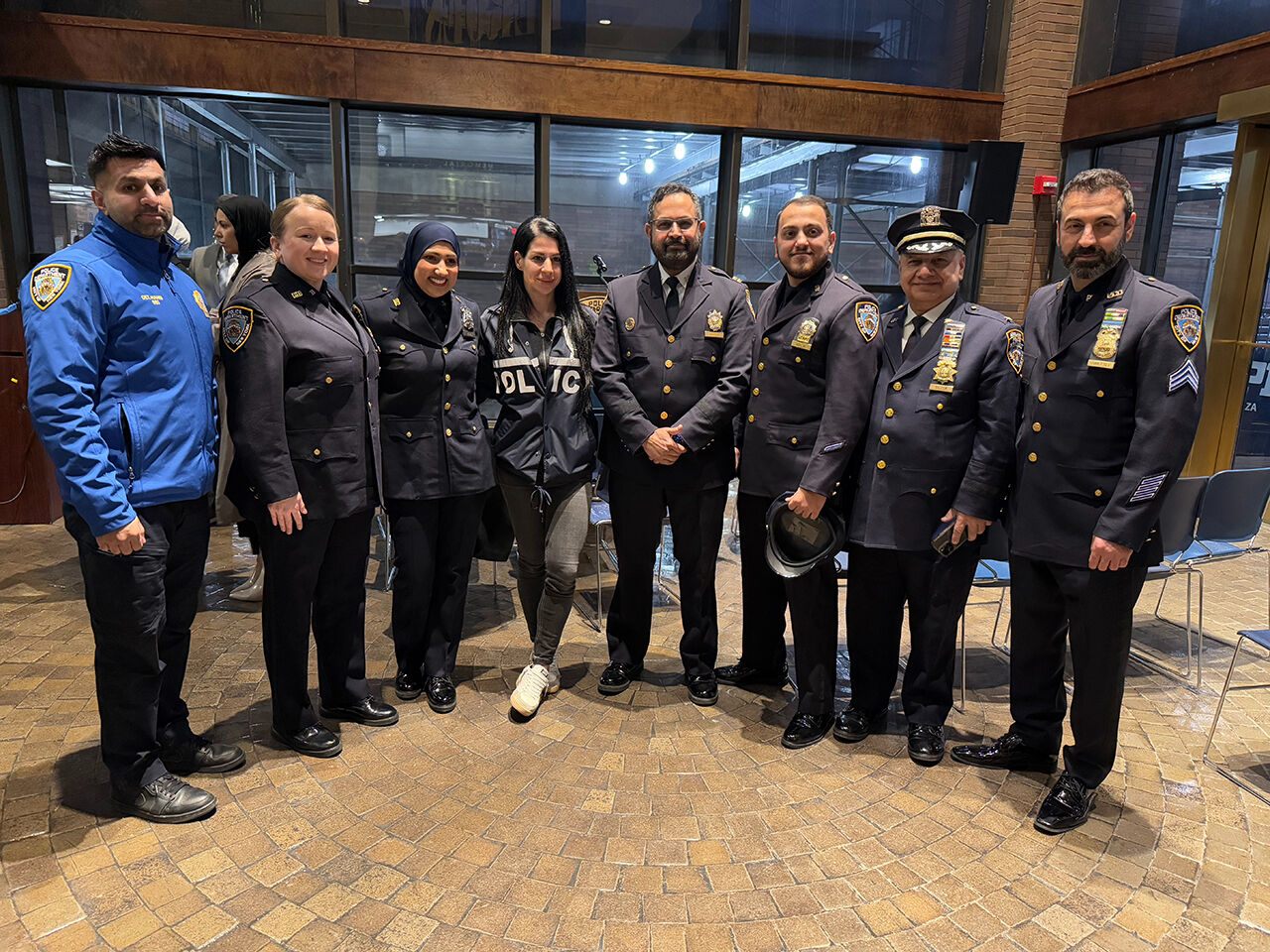 180 yıllık tarihinde bir ilk! New York Polis Teşkilatı "Hilal Yakma Töreni" düzenledi - 7. Resim