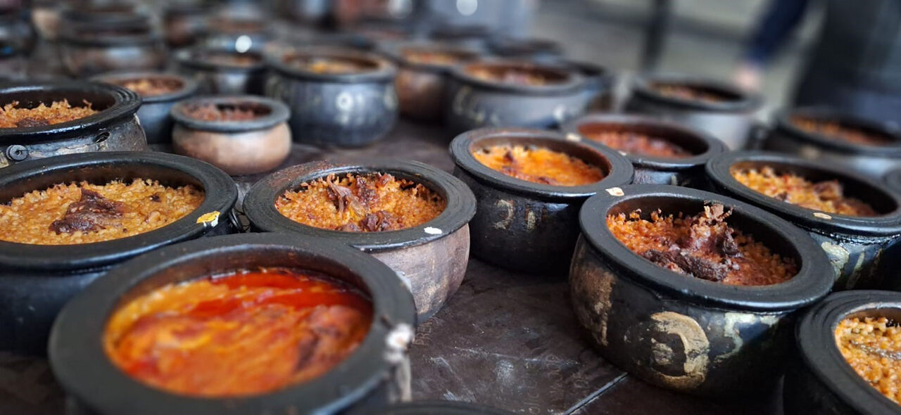 Bu keşkek başka! Yılda bir ay kurulan &ouml;zel fırınlarda pişiyor, davulla haber veriliyor - 4. Resim