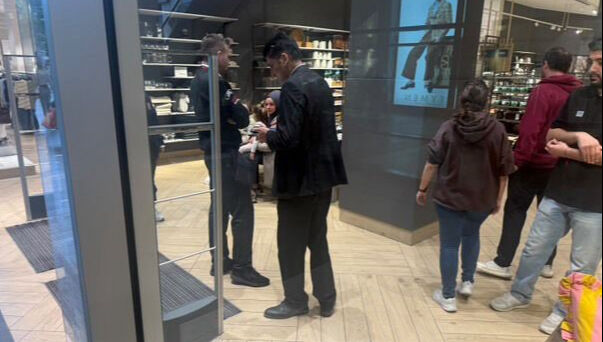 En güvenli sandıkları yerde dehşeti yaşadılar! Başıboş köpek minik Elif'e saldırdı En güvenli sandıkları yerde dehşeti yaşadılar! Başıboş köpek minik Elif'e saldırdı - 2. Resim