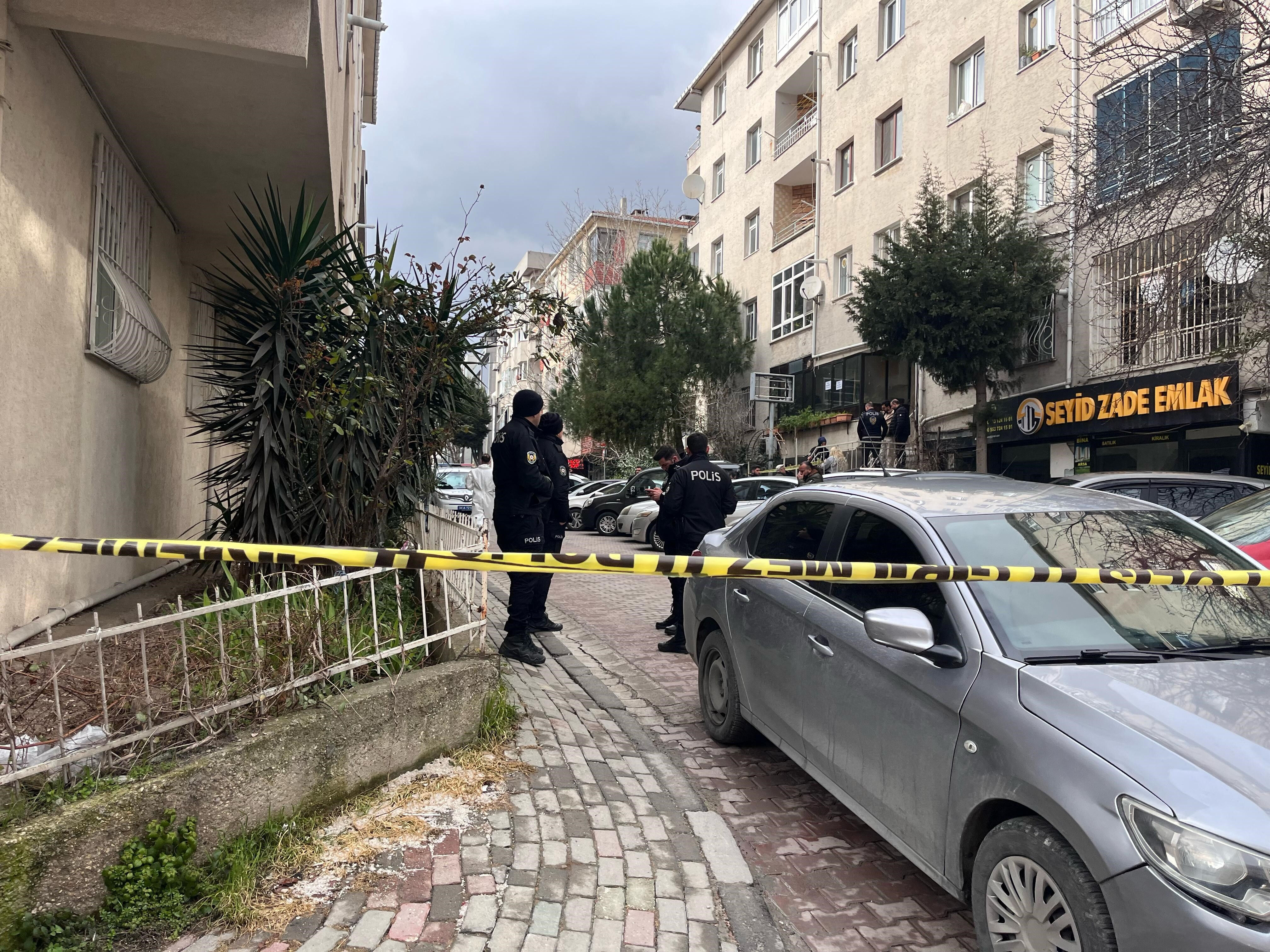 Eşini ve 3 çocuğunu öldürüp intihar etmişti! Cenazelerle ilgili dikkat çeken detay - 1. Resim