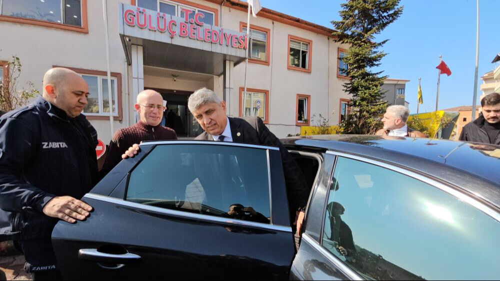 19 yıl makam şoförlüğü yaptığı belediyeye başkan oldu 19 yıl makam şoförlüğü yaptığı beledeyiye başkan oldu - 1. Resim