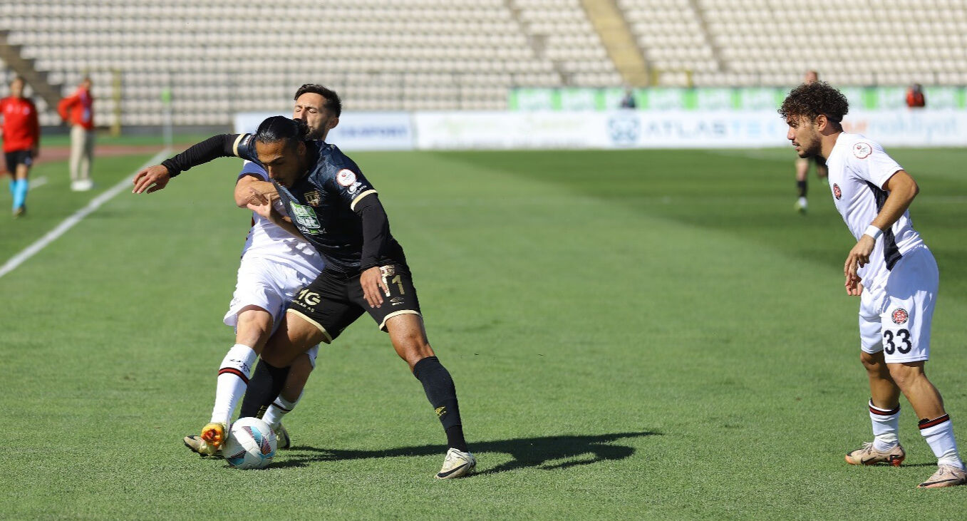 Maçı Atilla Karaoğlan yönetecek! Karagümrük - Bandırmaspor  maçı ne zaman, saat kaçta, hangi kanalda, nerede izlenir? - 2. Resim