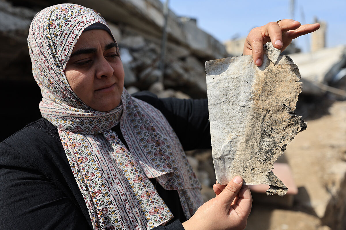 Paha biçilmez yazma eserler enkaz altında! Büyük Ömer Camii ve Paşa Sarayı Müzesi'nde kurtarma çalışmaları Paha biçilmez eserler enkaz altında! Büyük Ömer Camii ve Paşa Sarayı Müzesi'nde kurtarma çalışmaları - 7. Resim