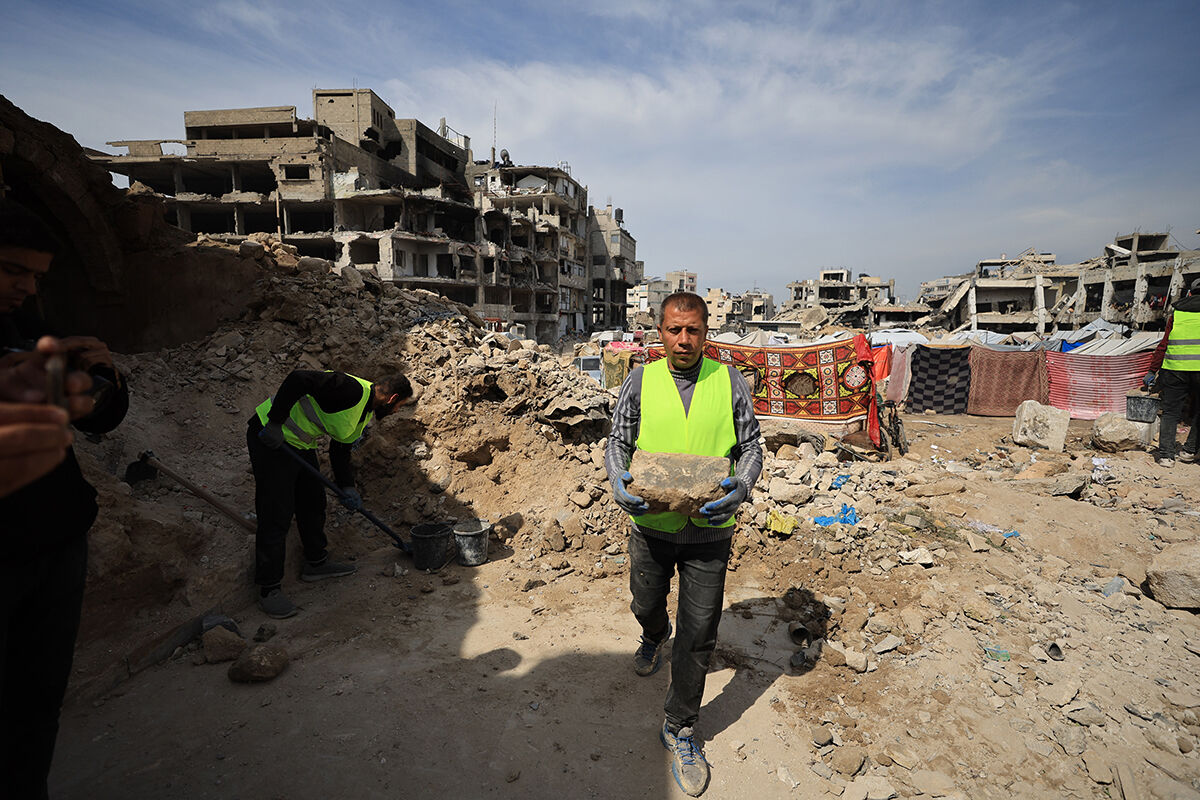 Paha biçilmez yazma eserler enkaz altında! Büyük Ömer Camii ve Paşa Sarayı Müzesi'nde kurtarma çalışmaları Paha biçilmez eserler enkaz altında! Büyük Ömer Camii ve Paşa Sarayı Müzesi'nde kurtarma çalışmaları - 4. Resim