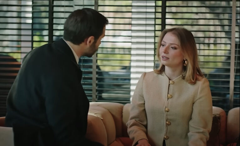 Sahipsizler Vera kim, gerçek adı ne? Yasemin Szawlowski kimdir merak ediliyor - 1. Resim