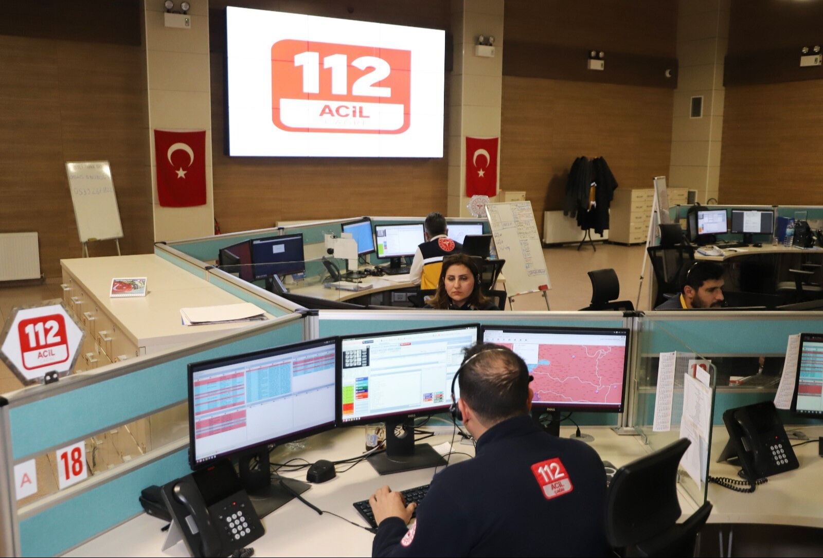 Şanlıurfa bu olayı konuşuyor: Boğazına süt kaçan bebeği telefonla kurtardı! Şanlıurfa bu olayı konuşuyor: Boğazına süt kaçan bebeği telefonla kurtardı! - 2. Resim