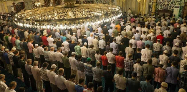 Teravih namazı farz mı? Ramazan ayında teravih namazı kılmanın faziletleri Teravih namazı farz mı? Ramazan ayında teravih namazı kılmanın faziletleri - 2. Resim