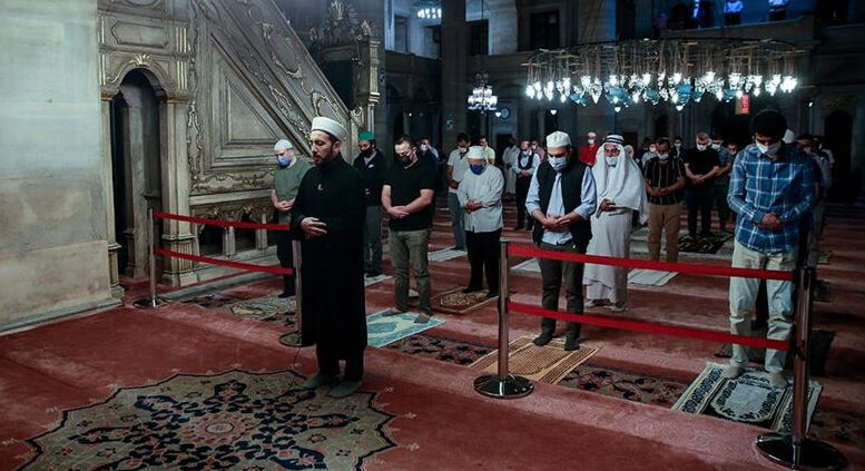 Teravih namazı farz mı? Ramazan ayında teravih namazı kılmanın faziletleri Teravih namazı farz mı? Ramazan ayında teravih namazı kılmanın faziletleri - 1. Resim