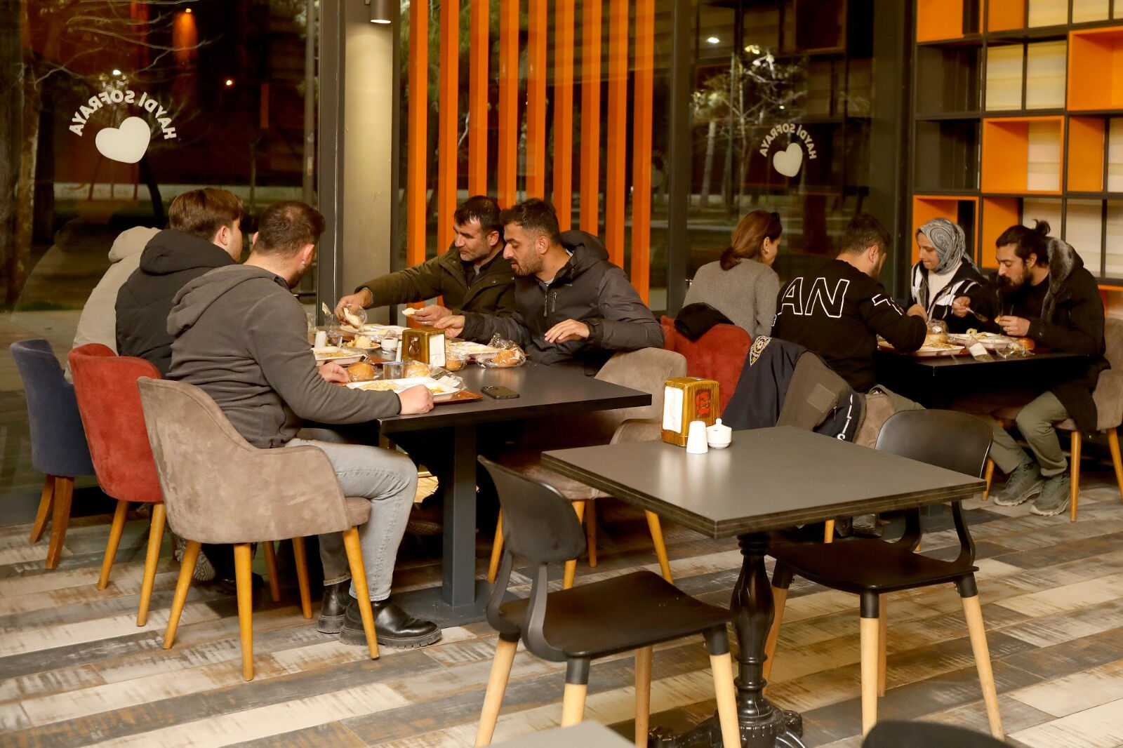 Bu büyükşehirde 4 çeşit yemek ramazan boyunca 40 lira! Bu büyükşehirde 4 çeşit yemek ramazan boyunca 40 lira! - 1. Resim