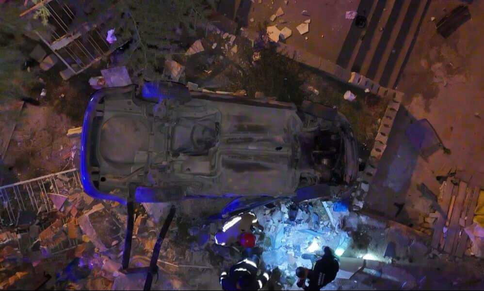 Kırıkkale'de sıcak saatler! İnsanlar deprem oldu sandı, gerçeği görenler şoke oldu Kırıkkale'de sıcak saatler! İnsanlar deprem oldu sandı, gerçeği görenler şoke oldu - 1. Resim