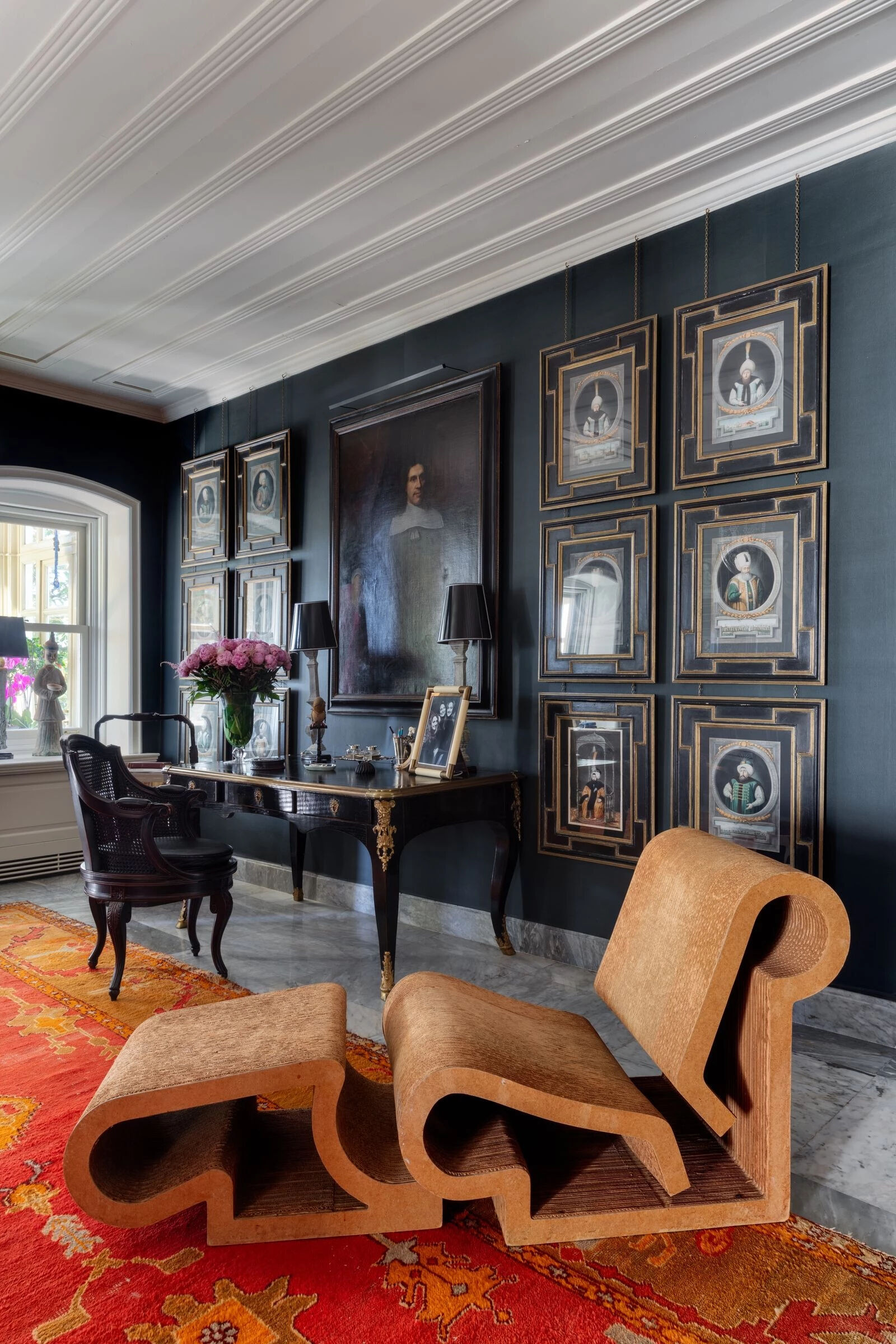 Merhum Mustafa Koç'un eşi Caroline Koç, Kandilli'deki evinin kapılarını ilk kez açtı! Lüks malikanede yok yok... Mustafa Koç'un eşi Caroline Koç Kandilli'deki evinin kapılarını ilk kez açtı! Lüks malikanede yok yok... - 5. Resim