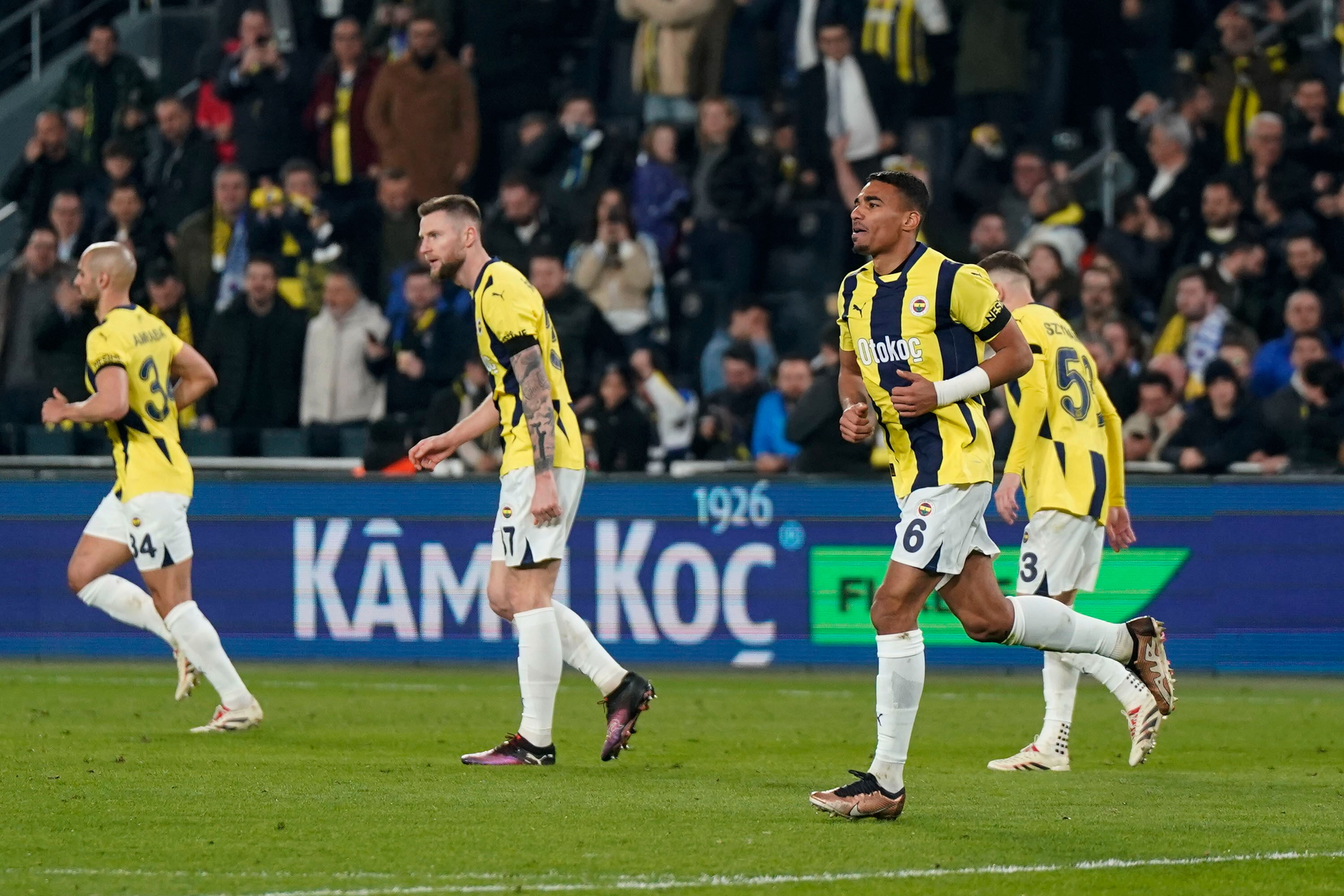 Fenerbahçe-Rangers maçı Avrupa basınında! Atılan manşetler olay oldu Fenerbahçe-Rangers maçı Avrupa basınında! Atılan manşetler olay oldu - 3. Resim