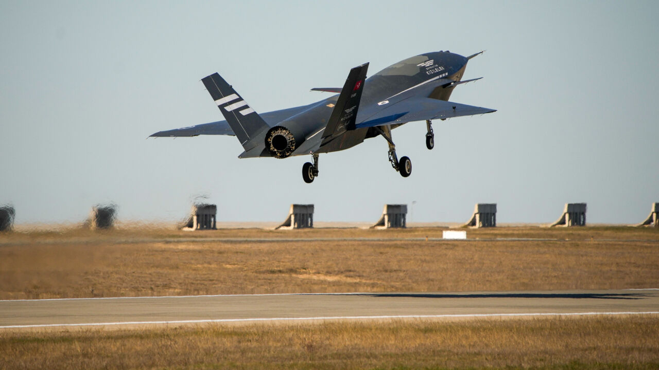 Havada tarih yazacak! Bayraktar KIZILELMA bir testi daha başarıyla tamamladı Havada tarih yazacak! Bayraktar KIZILELMA bir testi daha başarıyla tamamladı - 3. Resim